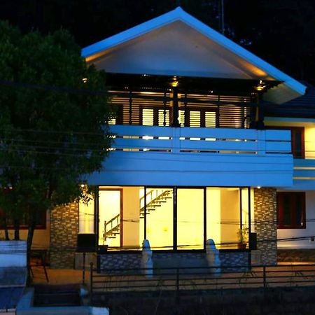 Апартаменты Olive Periyar Теккади Экстерьер фото
